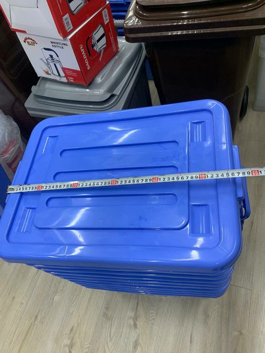 Пластиковые контейнеры 70л