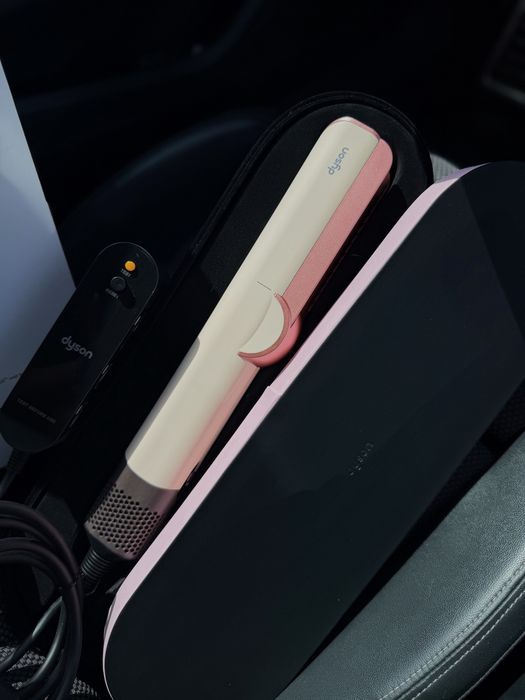 Dyson Airstrait Ceramic Pink