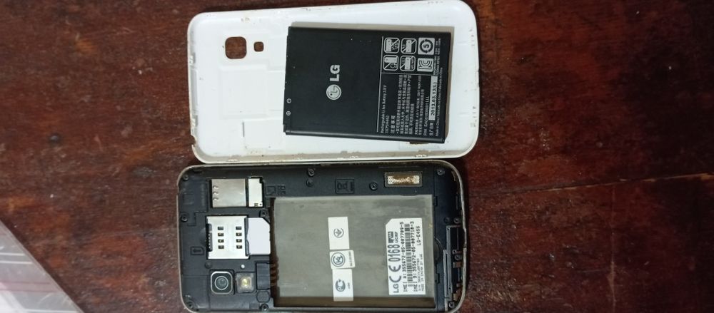 Продам старый телефоны на запчасти