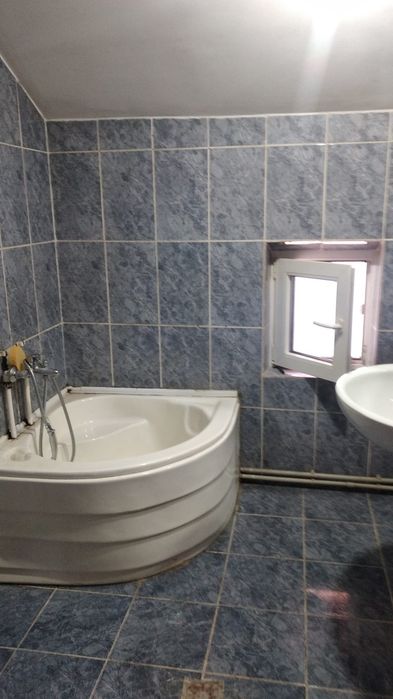 Închiriez garsonieră