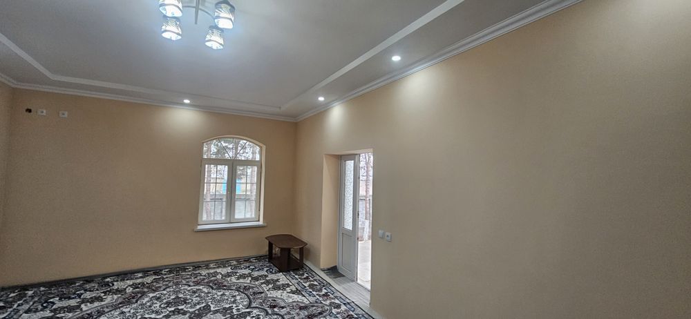 Катта сувни буйида дала ховли ва мини ферма сотилади.