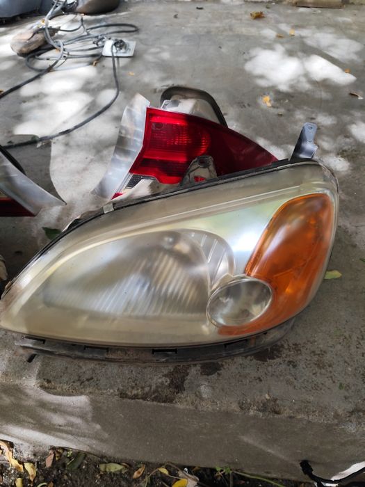Фарове за honda civic седан 2003 година и стопове