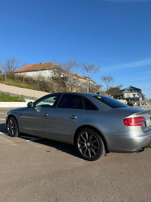 Vand Audi A4 B8 2009