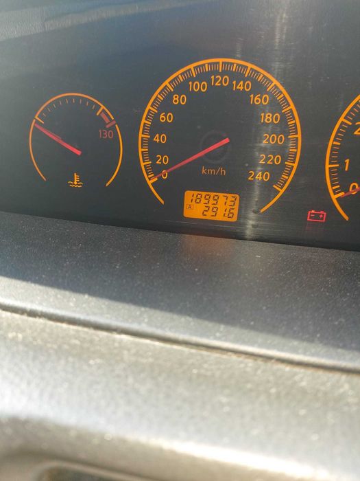 Nissan Primera P12 - 1.6