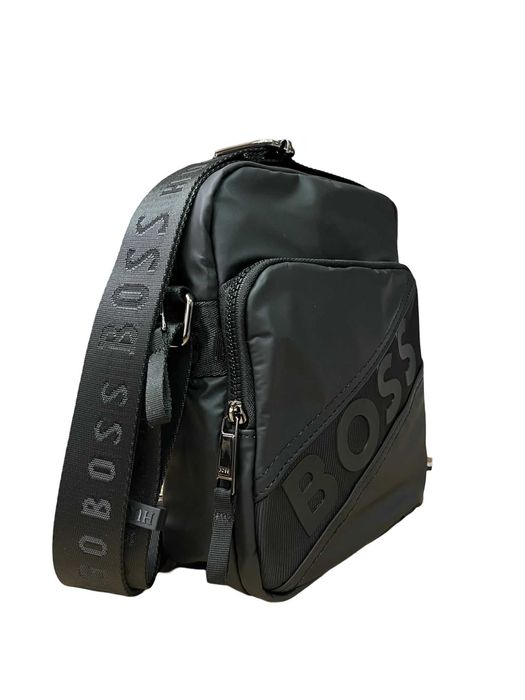 Мъжка чанта Hugo Boss 011 !