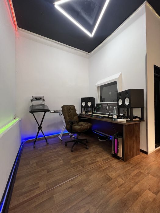 Studiya  IM.Sound ovoz va musiqaning professional uyiga tashrif buyuri