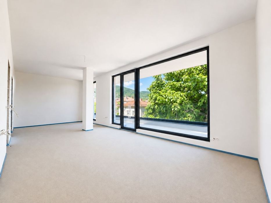 Продава се Къща в с. Лозен, Област София-град - 434 кв.м за 1934 €/кв.м - Снимка #5
