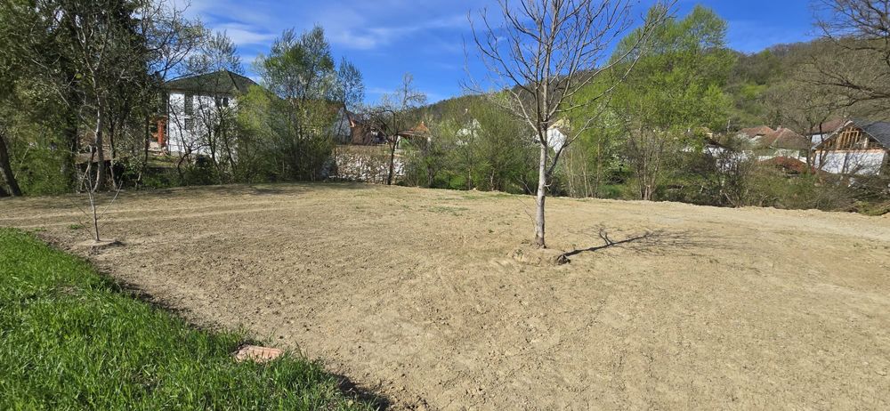 Vând teren intravilan in Sighișoara str. Ceahlaului