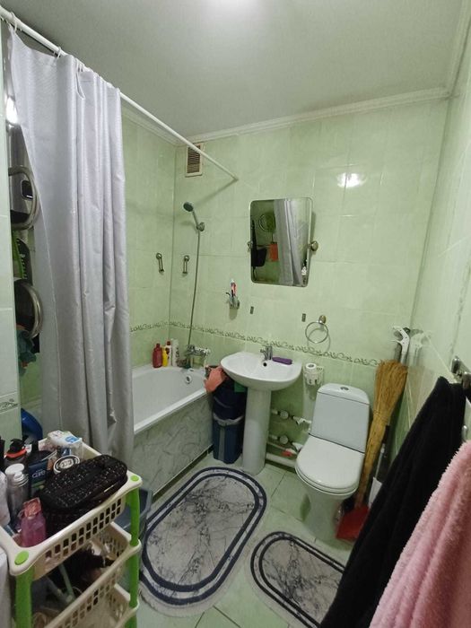 Продам 2-х ком. квартиру Ауэзова 2