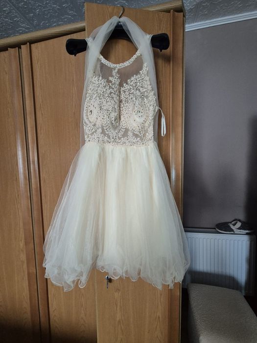 Vand rochie de seara