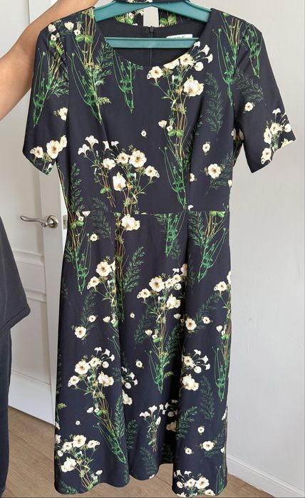 Платья разные в идеальном состоянии