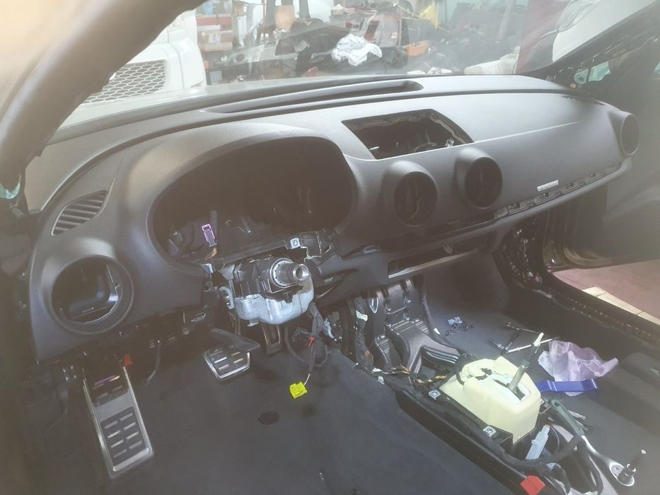 Табло за audi A3 модел 8v