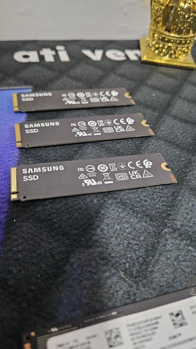 SSD Samsung 1 TB Noi Nefolositi.Preṭ fix!