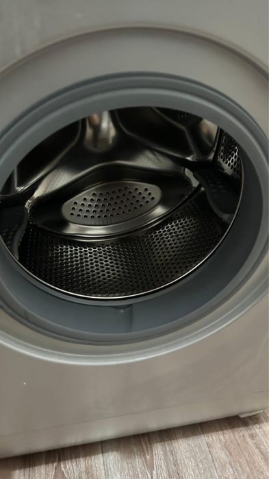 Продается стиральная машина Midea