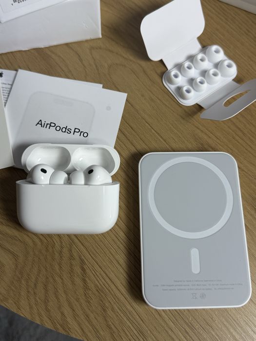 PROMOTIE! Airpods pro 3 + baterie externa magsafe apple