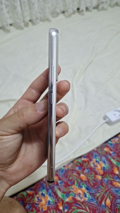 Samsung S22 plus 8/256 Korea S22+ sotiladi