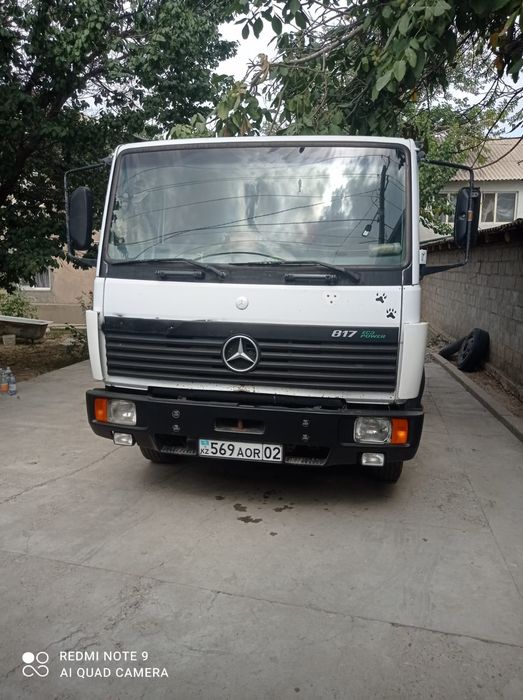 Мерседес 814 атмосферник  вместе с прицепом