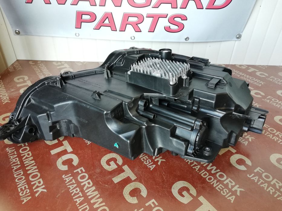 Ляв фар AUDI A3 S3 2016-