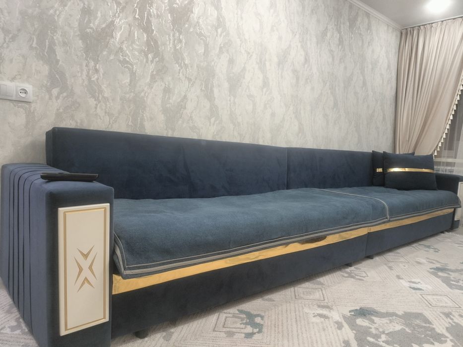 Продам диван 4 метра
