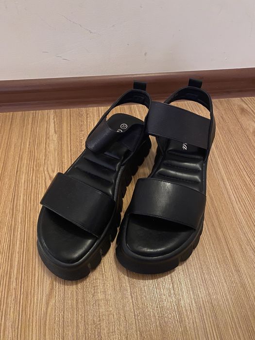 Продам Сандали