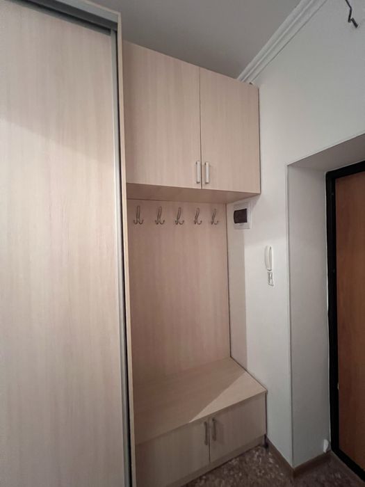 Шкаф для коридора