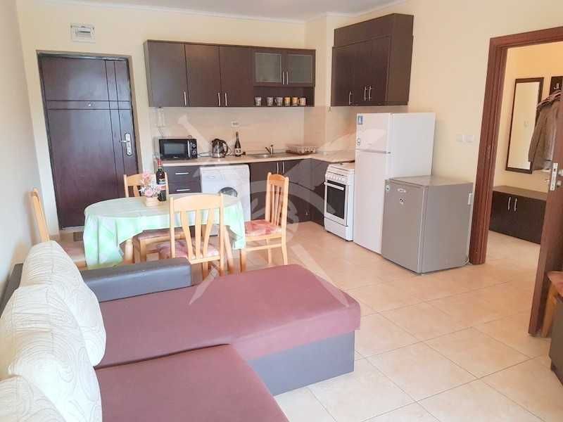 Тристаен апартамент в Несебър 52179