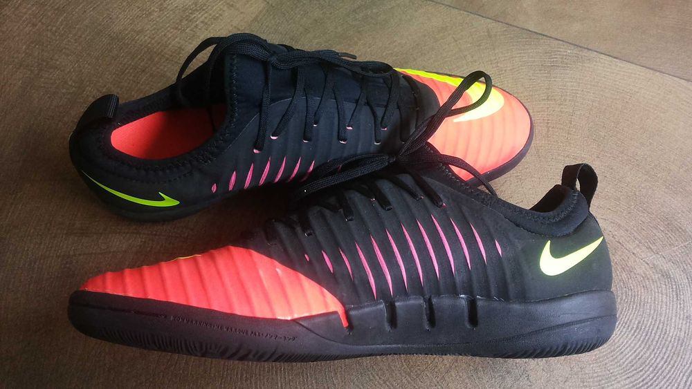 NIKE MERCURIAL X Shoes Размер EUR 40,5 / UK 6,5 обувки 300-14-S