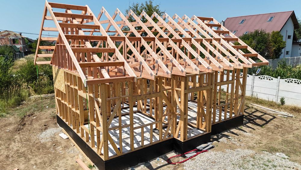 Ferme Acoperis Prefabricate in Doua Ape, Lemn Certificat C24