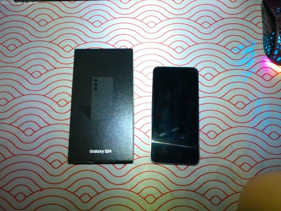 Телефон Samsung S24