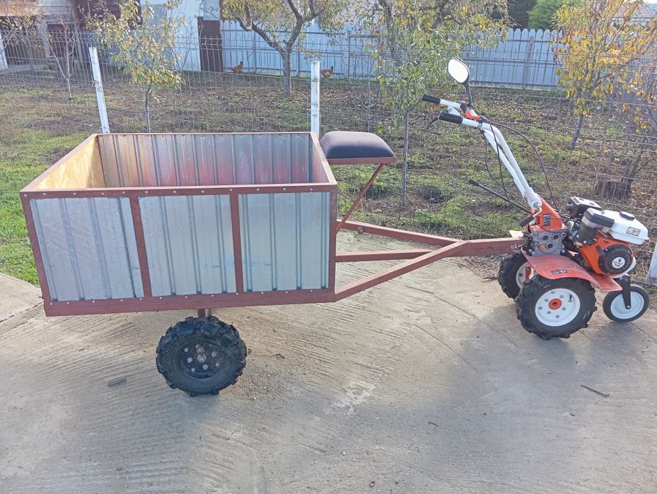 Vând motosapă Ruris Dac 700Dk cu remorcă