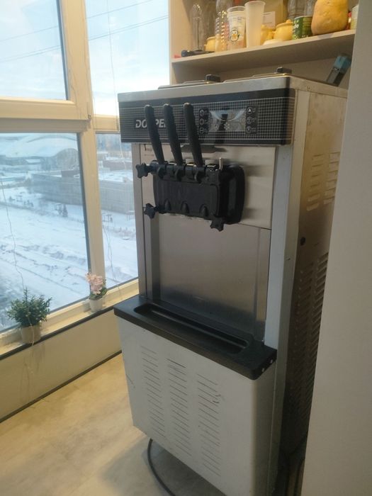 Фризер для мороженного Donper 220 в