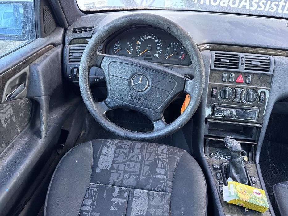 Мерцедес е200 136кс 1999г На Части