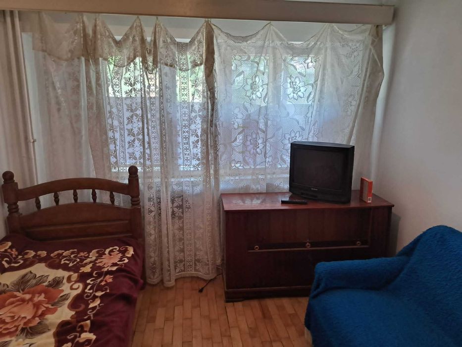 Inchiriez apartament cu 4 camere