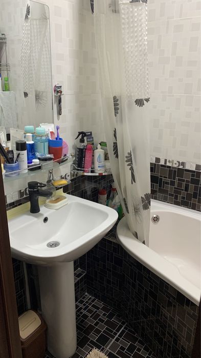 2-хонали квартира сотилади