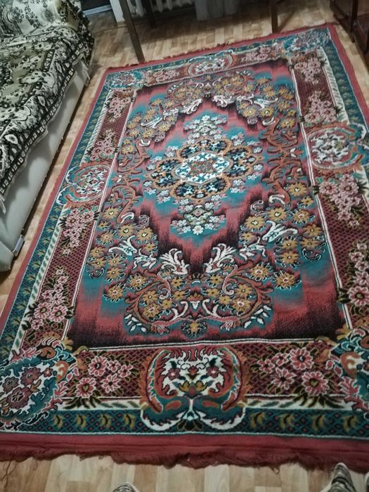 Продам чистые ковры