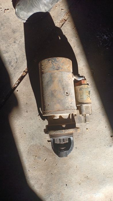 Продам стартер на погрузчик 2 куб