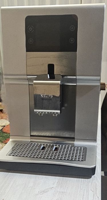 Кафеавтомат Krups EA875 Intuition