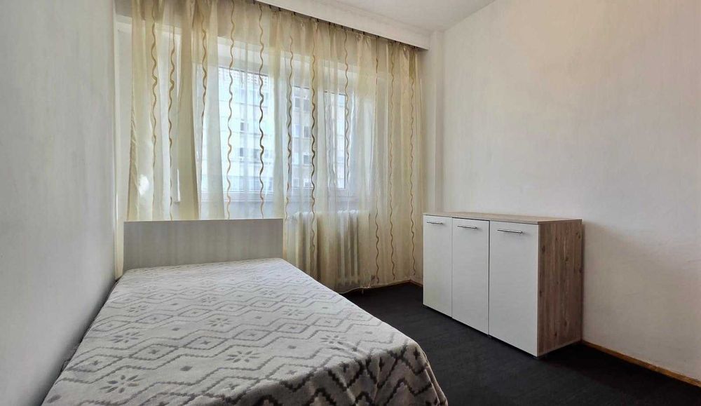PROPRIETAR – 3 camere | 2 bai | Sf. Lazar – Centru Civic | balcon 15 mp | centrala proprie