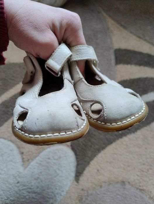 Sandale 24 pt picior pufos