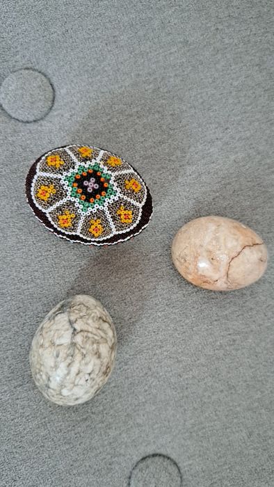 2 Oua Onix"+  1 Ou model popular( pret lot