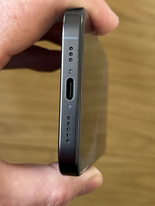 phone 16 pro ca nou,bateria 100% folie si husa