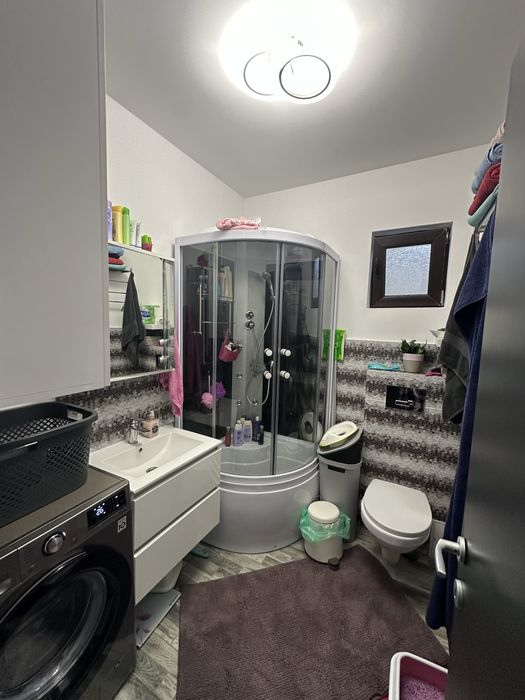 Casa cu 4 camere, pod mansardabil, Navodari