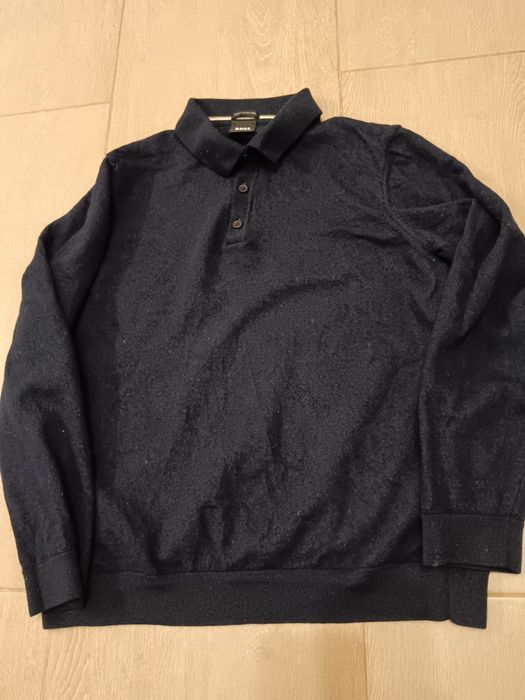 Boss пуловер XS/S