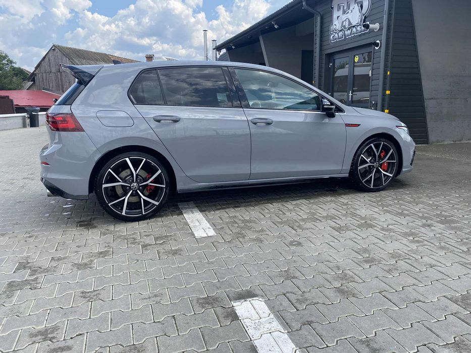 Volkswagen Golf 8 GTI 245 CP