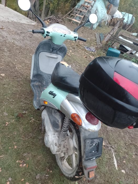 Vând Piaggio liberty 80 CC 2t