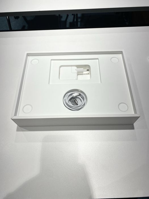 Macbook m2 новый
