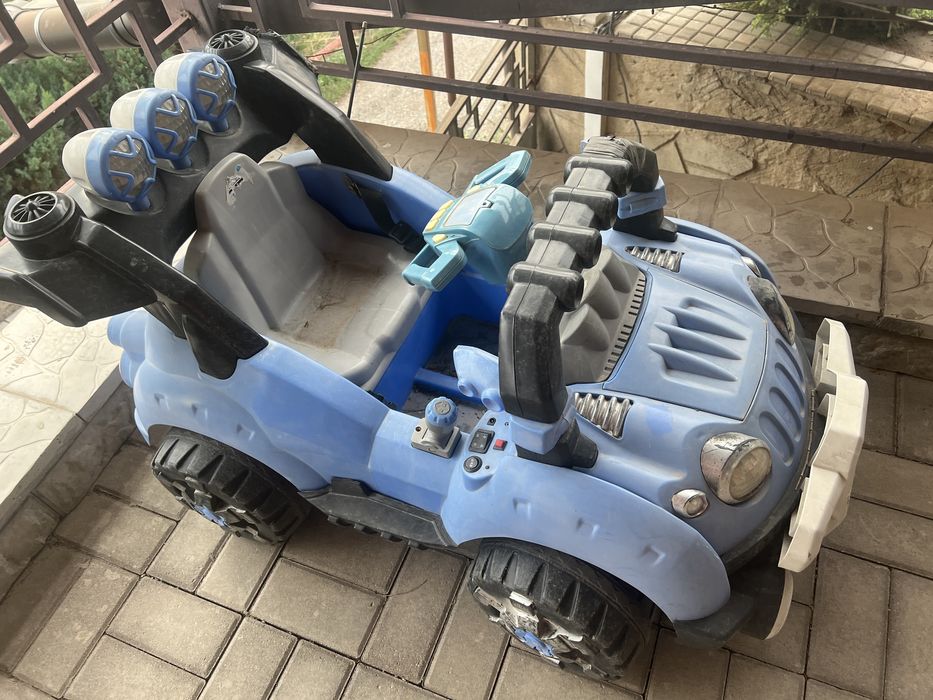 Продам 2 детских машинки