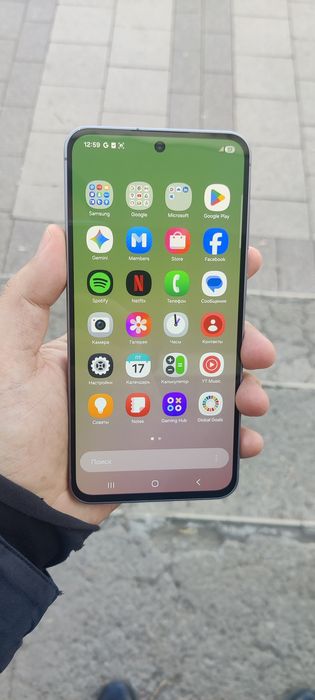 Продам Самсунг А56.