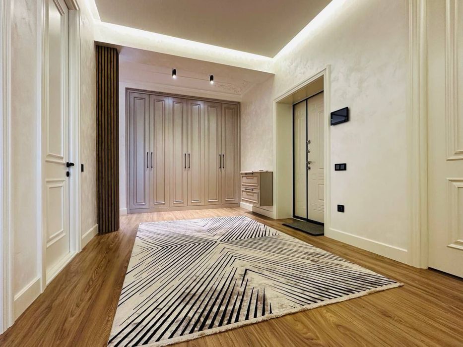 Ц-1 Новостройка-Сдается новая 4-х комнатная квартира в центре города!