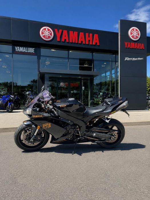 Yamaha R1 RN19 2007 – Power Commander / Ohlins / Akrapovic / Quickshifter